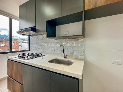 Apartamento de 3 alcobas en arriendo en Belen Miravalle, Medellín, 90 m² · foto 6 de 12