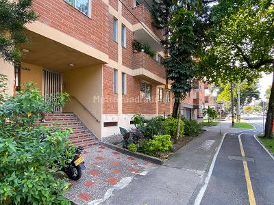 Apartamento de 3 alcobas en arriendo en Belen Rosales, Medellín, 95 m² · foto 1 de 13