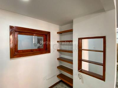 Apartamento de 3 alcobas en arriendo en Belen Rosales, Medellín, 95 m² · foto 3 de 13