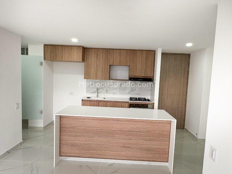 Spacious 3BR Apartment in Sabaneta - 2