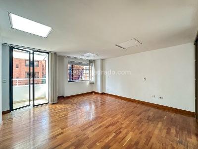 Apartamento de 3 alcobas en arriendo en Laureles, Medellín, 125 m² · foto 3 de 14