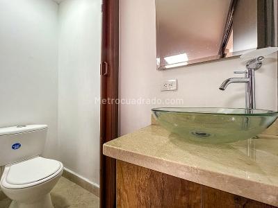 Apartamento de 3 alcobas en arriendo en Laureles, Medellín, 125 m² · foto 12 de 14