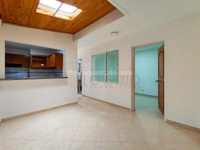 Casa de 4 alcobas en arriendo en Belen Los Alpes, Medellín, 90 m² · foto 2 de 10