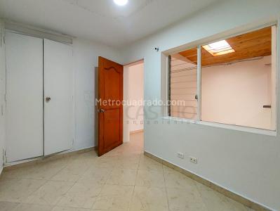 Casa de 4 alcobas en arriendo en Belen Los Alpes, Medellín, 90 m² · foto 4 de 10