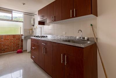 Apartamento de 3 alcobas en arriendo en Belen Rincon, Medellín, 59 m² · foto 3 de 11