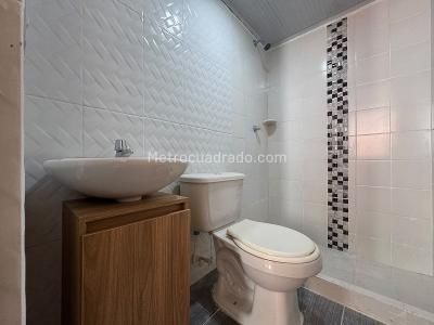 Apartamento de 2 alcobas en venta en Cabecera San Antonio De Prado, Medellín, 42 m² · foto 5 de 6