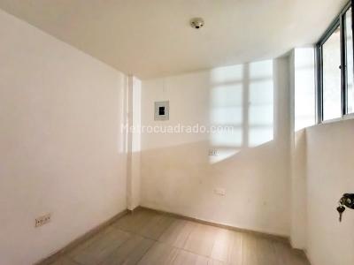 Apartamento de 3 alcobas en arriendo en Belen Parque, Medellín, 80 m² · foto 3 de 5