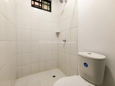 Apartamento de 2 alcobas en arriendo en Belen Rincon, Medellín, 50 m² · foto 9 de 10