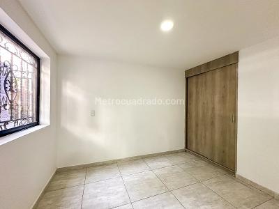 Casa de 5 alcobas en arriendo en Belen San Carlos, Medellín, 140 m² · foto 11 de 14