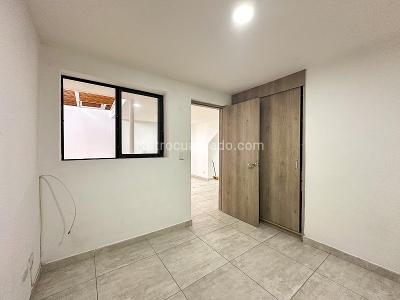 Casa de 5 alcobas en arriendo en Belen San Carlos, Medellín, 140 m² · foto 9 de 14