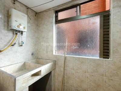 Apartamento de 3 alcobas en arriendo en El Velodromo, Medellín, 85 m² · foto 10 de 10