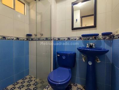 Apartamento de 3 alcobas en arriendo en Loma De Los Bernal, Medellín, 57 m² · foto 8 de 9