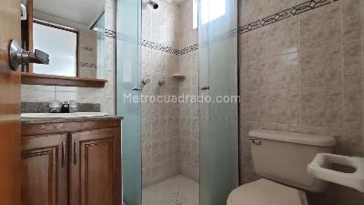 Apartamento de 3 alcobas en arriendo en Belen Malibu, Medellín, 80 m² · foto 10 de 12