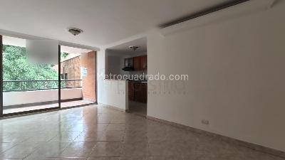 Apartamento de 3 alcobas en arriendo en Belen Malibu, Medellín, 80 m² · foto 3 de 12