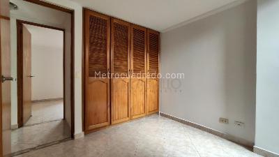 Apartamento de 3 alcobas en arriendo en Belen Malibu, Medellín, 80 m² · foto 4 de 12