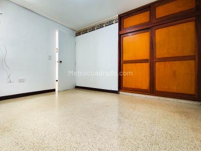 Apartamento de 2 alcobas en arriendo en Belen San Bernardo, Medellín, 95 m² · foto 5 de 7