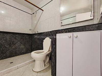 Apartamento de 2 alcobas en arriendo en Belen San Bernardo, Medellín, 95 m² · foto 6 de 7
