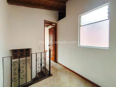 Casa de 3 alcobas en arriendo en Belen La Mota, Medellín, 62 m² · foto 4 de 10