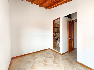Casa de 3 alcobas en arriendo en Belen La Mota, Medellín, 62 m² · foto 5 de 10