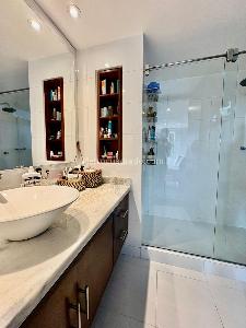 Apartamento de 3 alcobas en venta en Los Rosales Emaus, Bogotá, 175 m² · foto 16 de 17