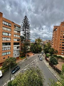 Apartamento de 1 alcoba en venta en Bellavista Rosales, Bogotá, 57 m² · foto 3 de 9