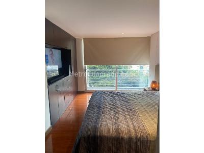 Apartamento de 3 alcobas en venta en El Castillo, Bogotá, 162 m² · foto 2 de 20