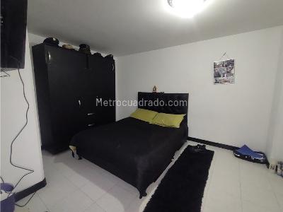 Casa de 5 alcobas en venta en Centro Americas, Bogotá, 307 m² · foto 12 de 20