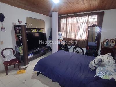 Casa de 5 alcobas en venta en Centro Americas, Bogotá, 307 m² · foto 18 de 20