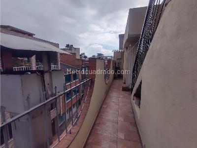 Casa de 5 alcobas en venta en Centro Americas, Bogotá, 307 m² · foto 7 de 20