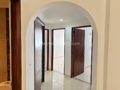 Apartamento de 3 alcobas en arriendo en Santa Barbara Central, Bogotá, 218 m² · foto 12 de 19