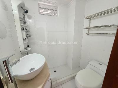 Apartamento de 3 alcobas en arriendo en Santa Barbara Central, Bogotá, 218 m² · foto 13 de 19