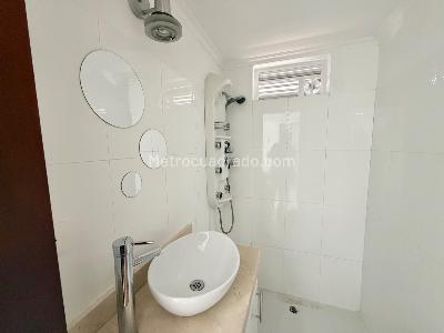 Apartamento de 3 alcobas en arriendo en Santa Barbara Central, Bogotá, 218 m² · foto 14 de 19