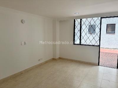 Apartamento de 3 alcobas en arriendo en Santa Barbara Central, Bogotá, 218 m² · foto 17 de 19