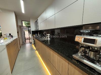 Casa de 4 alcobas en venta en Ciudad Jardin, Cali, 340 m² · foto 6 de 17
