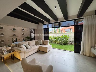 Casa de 4 alcobas en venta en Ciudad Jardin, Cali, 340 m² · foto 1 de 17
