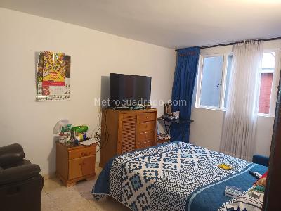 Casa de 4 alcobas en venta en Jazmin, Bogotá, 198 m² · foto 4 de 9