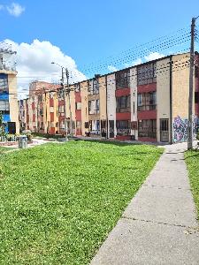 Casa de 4 alcobas en venta en Villas De Granada, Bogotá, 110 m² · foto 2 de 15