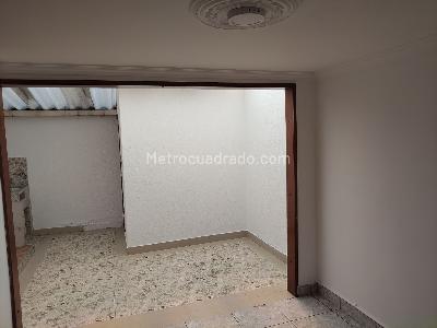 Casa de 4 alcobas en venta en Villas De Granada, Bogotá, 110 m² · foto 4 de 15
