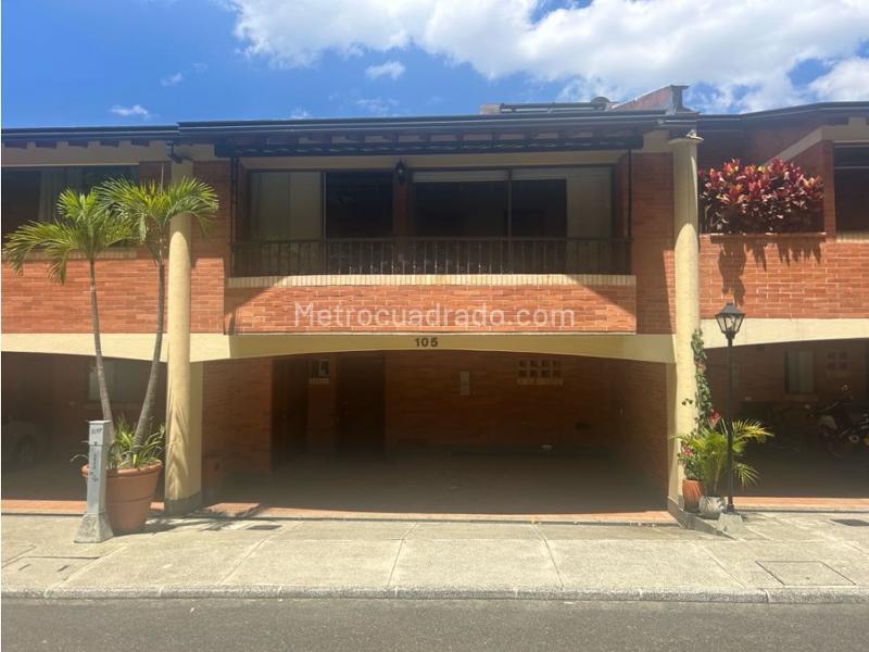 Casa – Medellín, Los Naranjos, El Poblado - Más
