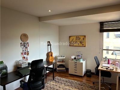Apartamento de 3 alcobas en venta en La Calera, Medellín, 315 m² · foto 10 de 20