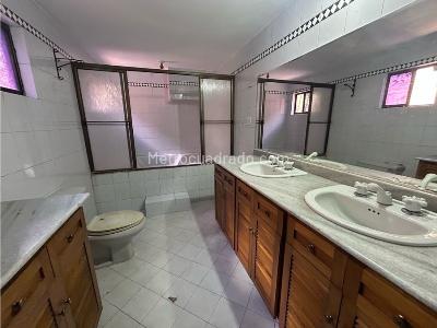 Casa de 3 alcobas en venta en Las Brujas, Envigado, 142 m² · foto 11 de 20