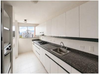 Apartamento de 3 alcobas en venta en Los Balsos, Medellín, 168 m² · foto 8 de 18
