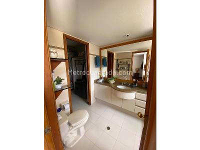 Apartamento de 3 alcobas en venta en Los Balsos, Medellín, 167 m² · foto 9 de 16