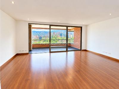 Apartamento de 3 alcobas en venta en Los Gonzalez, Medellín, 200 m² · foto 2 de 20