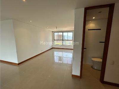 Apartamento de 3 alcobas en venta en Los Gonzalez, Medellín, 200 m² · foto 4 de 20