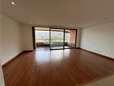 Apartamento de 3 alcobas en venta en Los Gonzalez, Medellín, 200 m² · foto 18 de 20