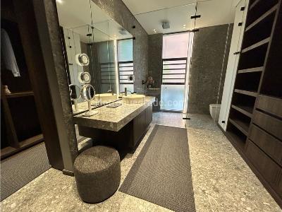 Apartamento de 3 alcobas en venta en Vizcaya, Medellín, 285 m² · foto 19 de 20