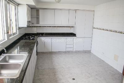 Apartamento en venta en Altos Del Prado, Barranquilla · foto 3 de 19