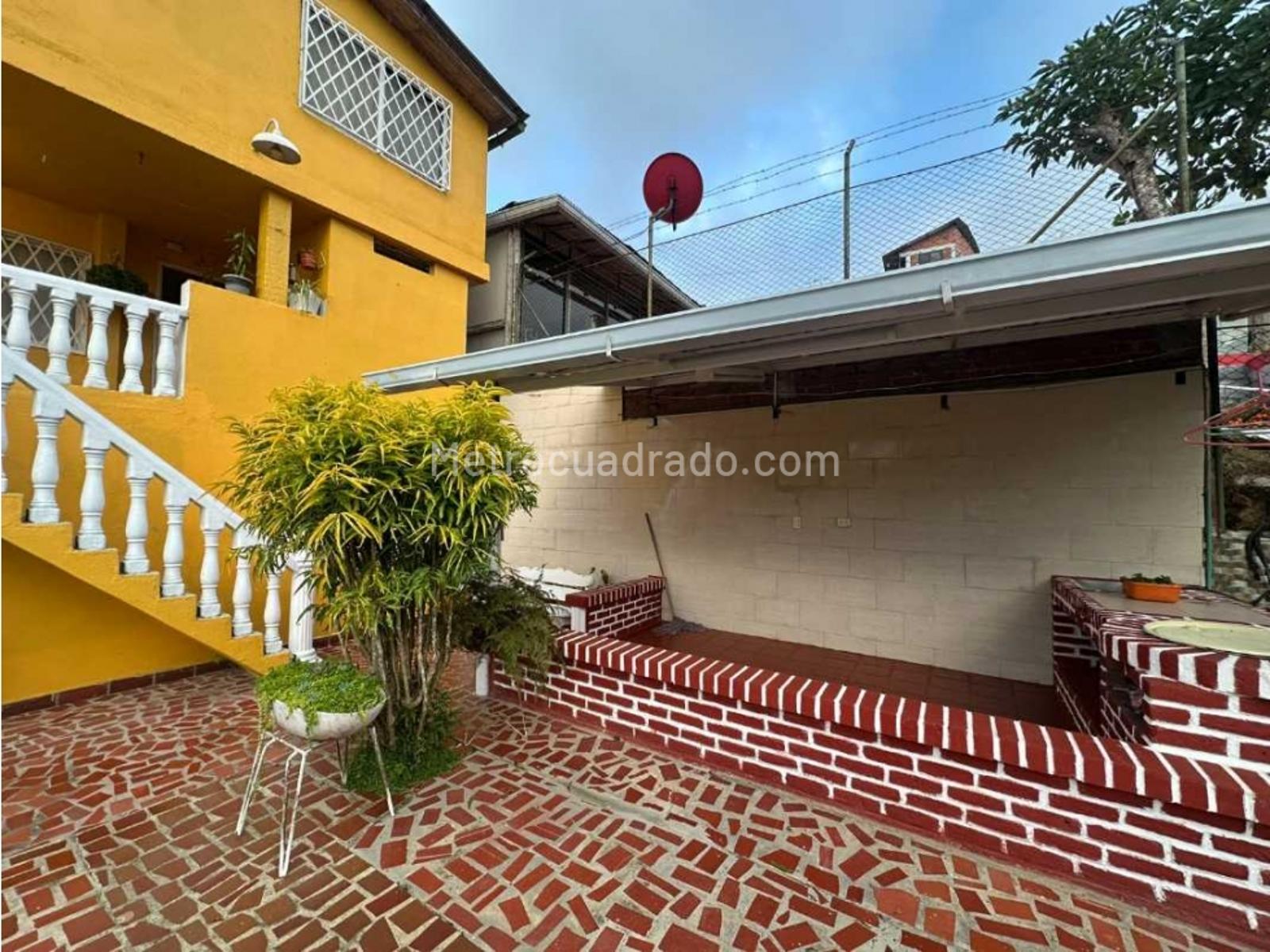 Casa de 4 habitaciones en venta en La Buitrera, Cali — imagen 1 de 19