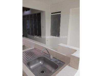 Casa de 5 alcobas en venta en Siete De Agosto, Cali, 292 m² · foto 5 de 6